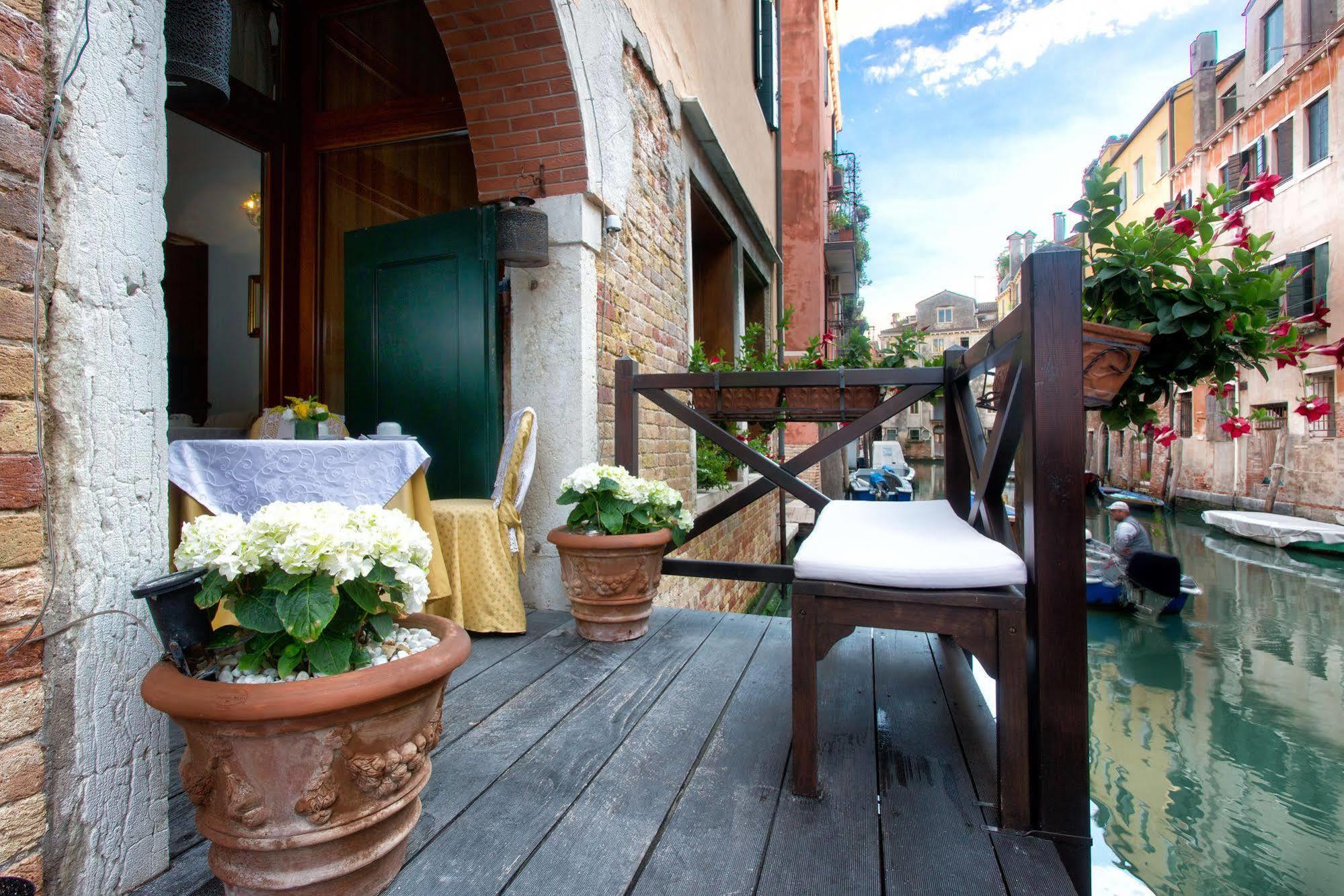 Bed and breakfast Vite Dorata 3*